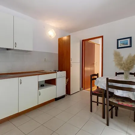 Lela Mali Lošinj